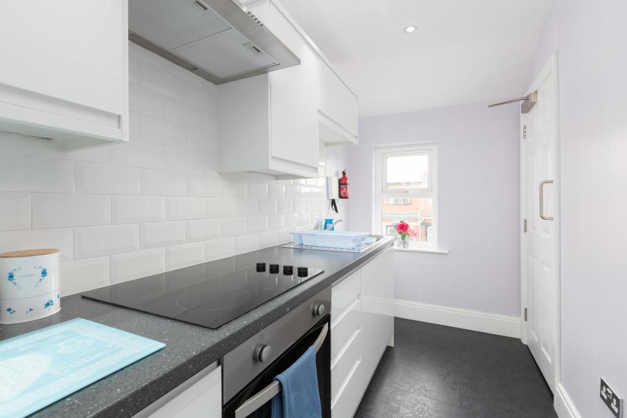 Eden - Family Apartment, Wifi & Parking Blackpool Exterior photo